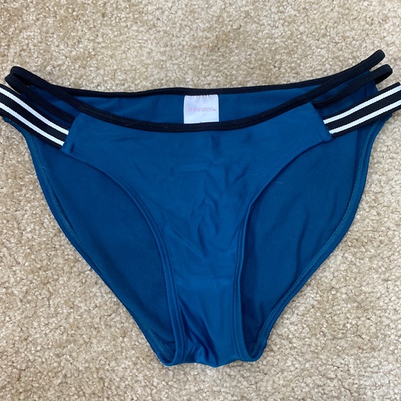 Xhilaration Other - Bikini bottom small